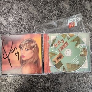 *In Hand* The Life Of A Showgirl CD With Signed Insert #1